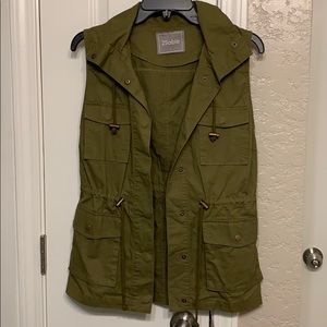 Lightweight button down women’s vest.